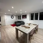 Grand Loft Calme Et Confortable En Coeur De Apartamento *